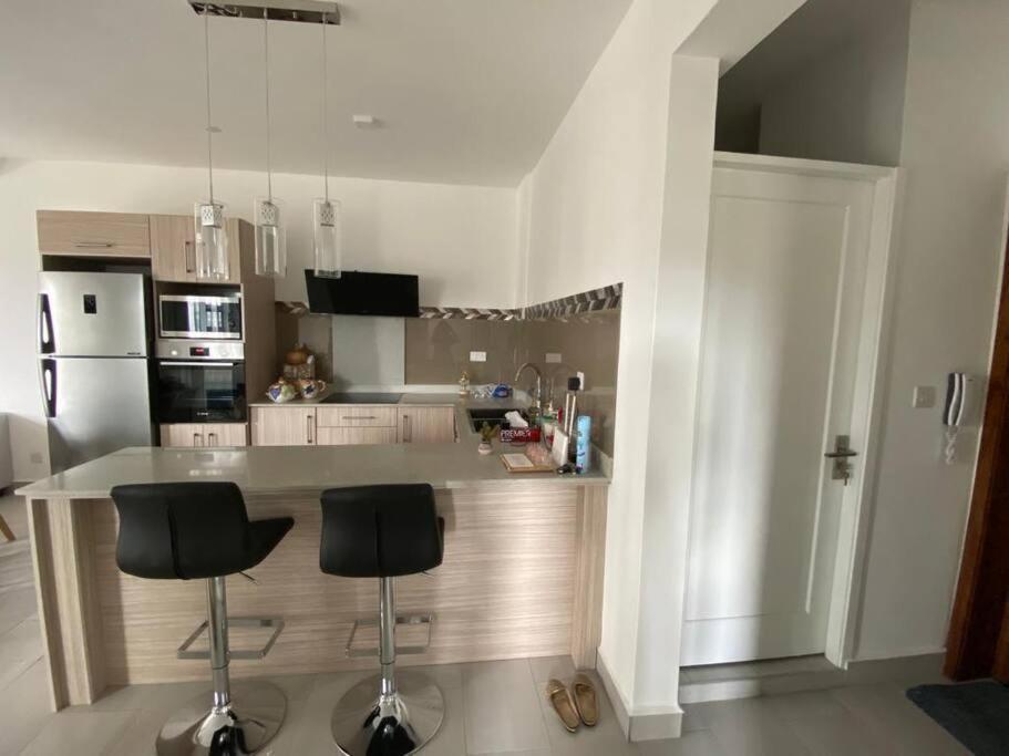 Stylish & Luxury 2-Bed Parkside Apart With Pool Vacoas-Phoenix Buitenkant foto
