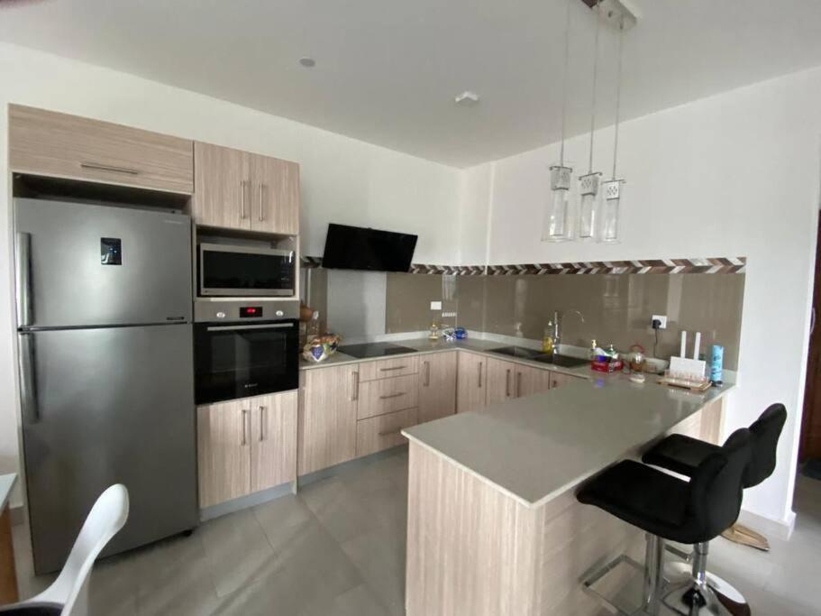 Stylish & Luxury 2-Bed Parkside Apart With Pool Vacoas-Phoenix Buitenkant foto